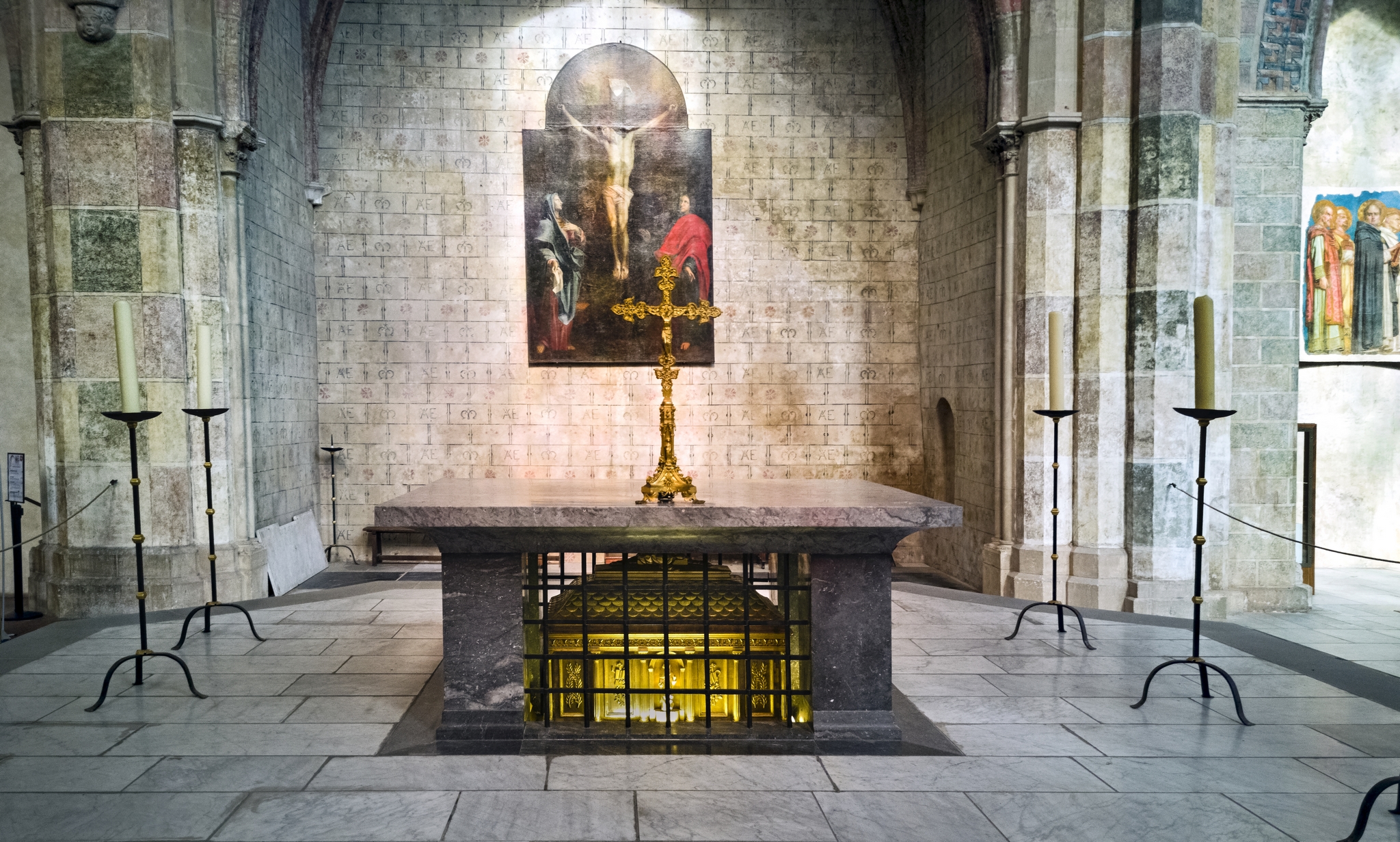 Châsse contenant les restes de Thomas d'Aquin dans l'église des Jacobins, à Toulouse.