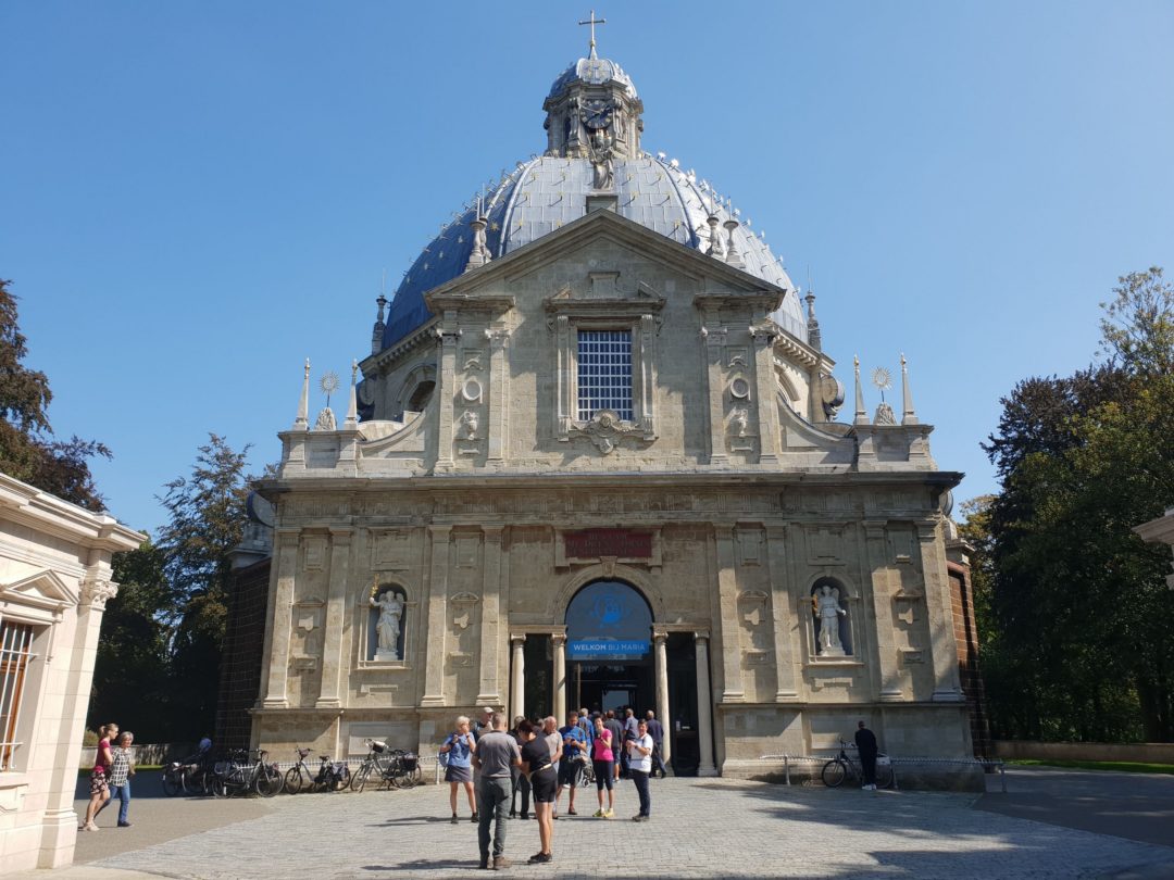La basilique Notre-Dame de Montaigu